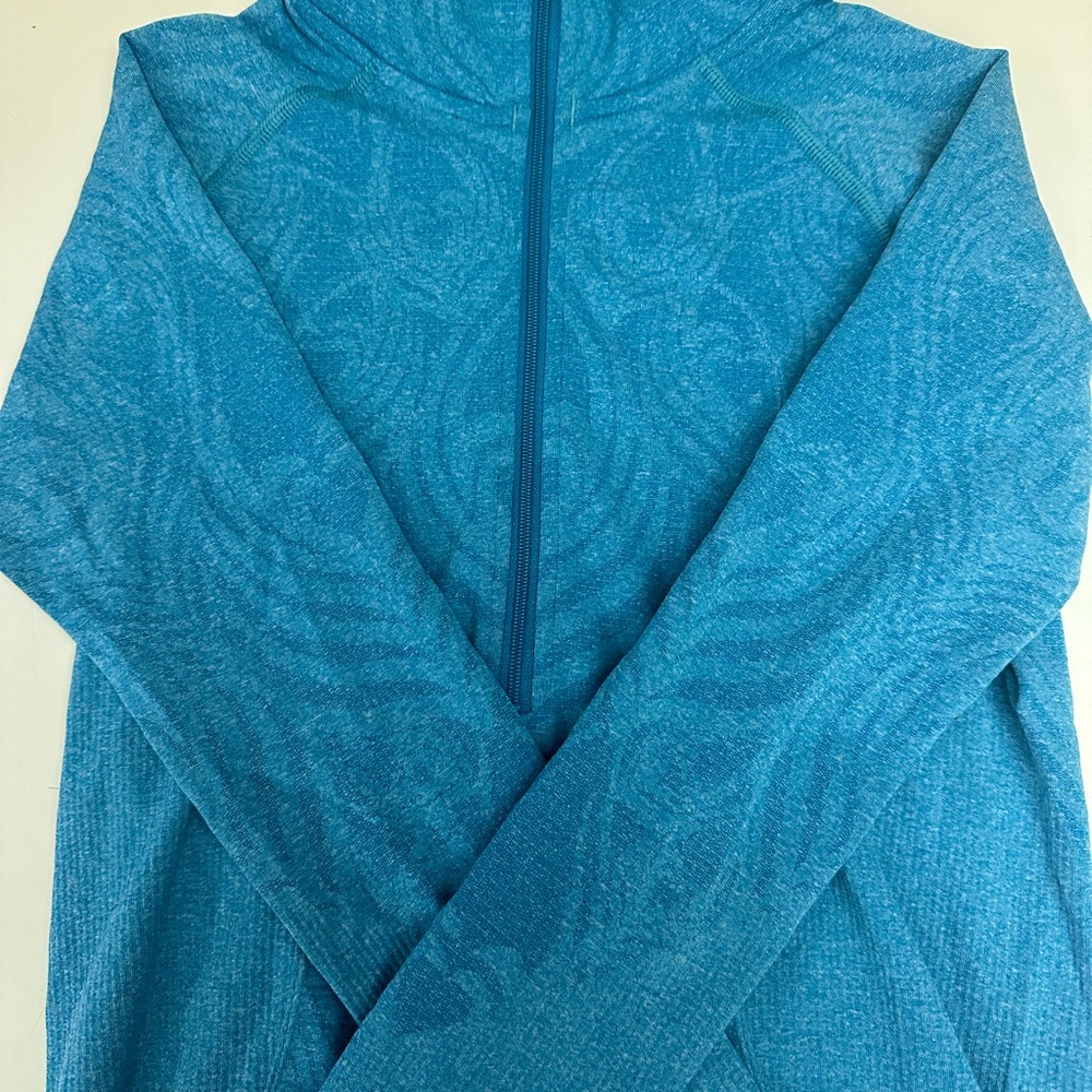 Lululemon Pull Over - image 1
